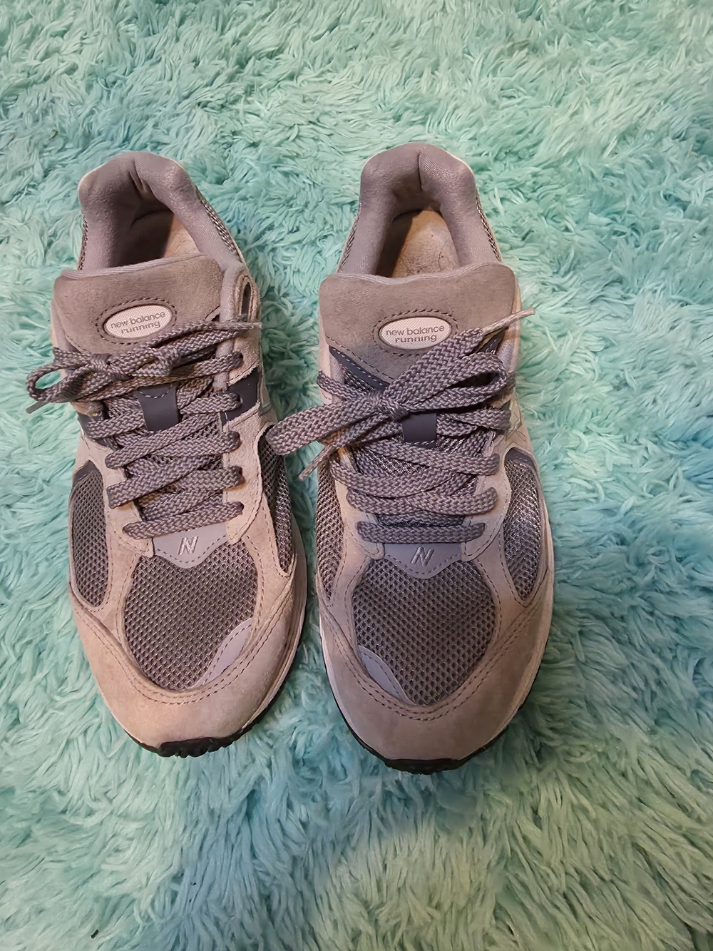 New Balance Men's Gray Running Sneakers Size 9.5 USED